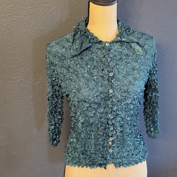 Tender Angel LLC Vintage 90s Green Button Up Popcor Polyester Blouse Small - Picture 3 of 10